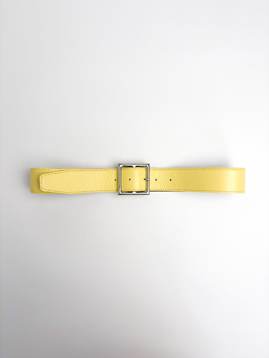 Belt in grained aniline leather